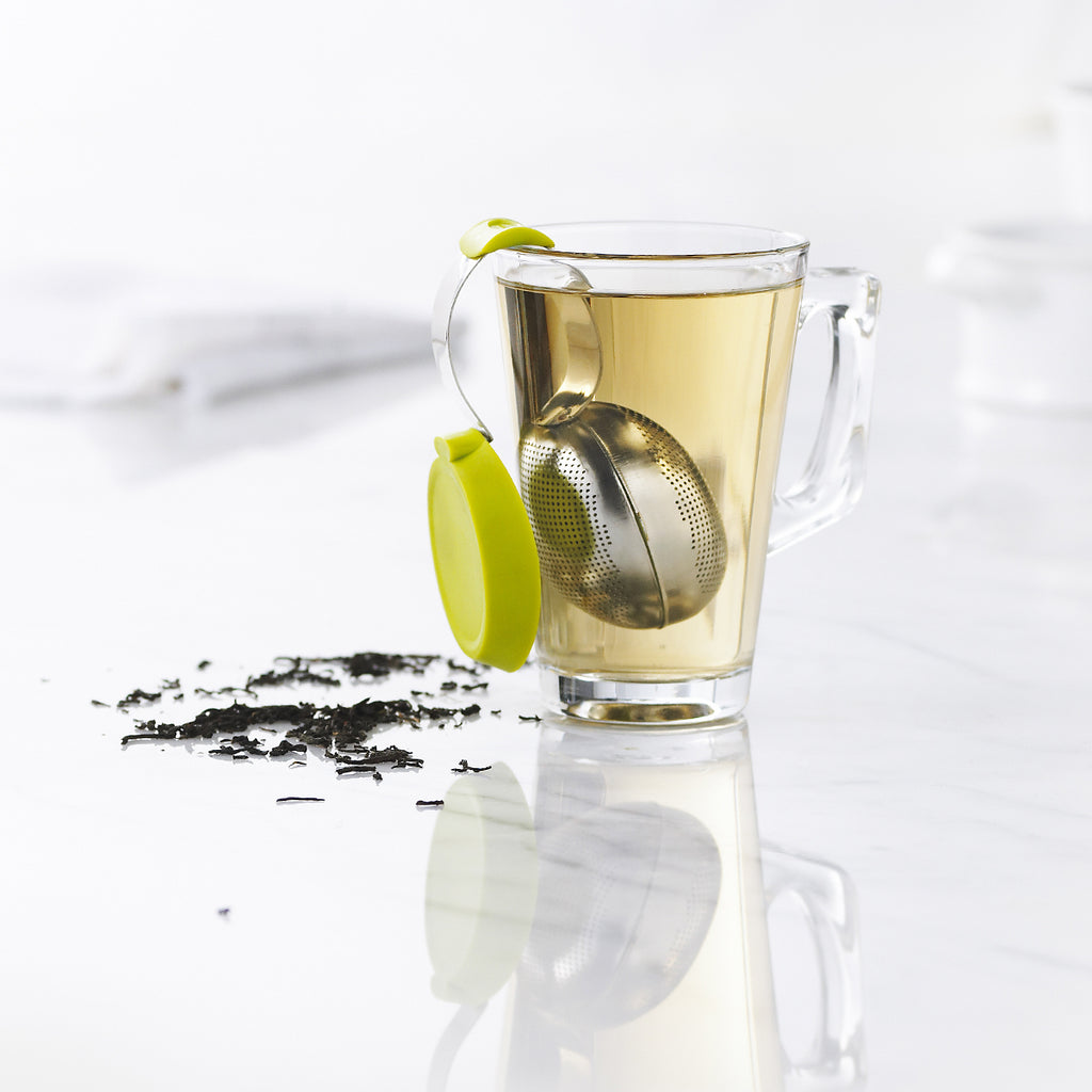 5 ustensile care nu trebuie să lipsească din casa unui iubitor de ceai