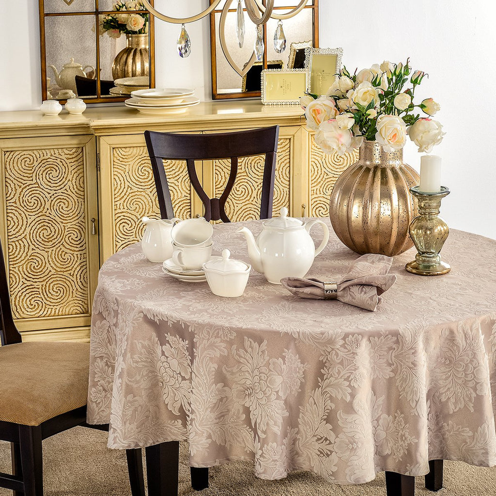 Cadouri de cununie civilă: 10+ idei deosebite și practice cu care nu vei da greș