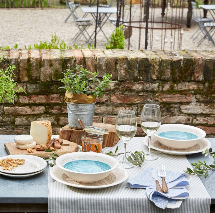 Cum să organizezi o petrecere în grădină de neuitat: Idei de amenajare inedite pentru spațiul tău exterior