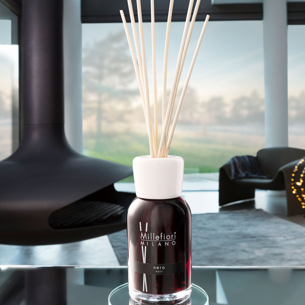Difuzor parfum camera 100ml NERO de la Mobexpert