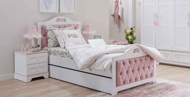 15% REDUCERE la o selecție de piese de mobilier pentru camera copiilor de la Mobexpert