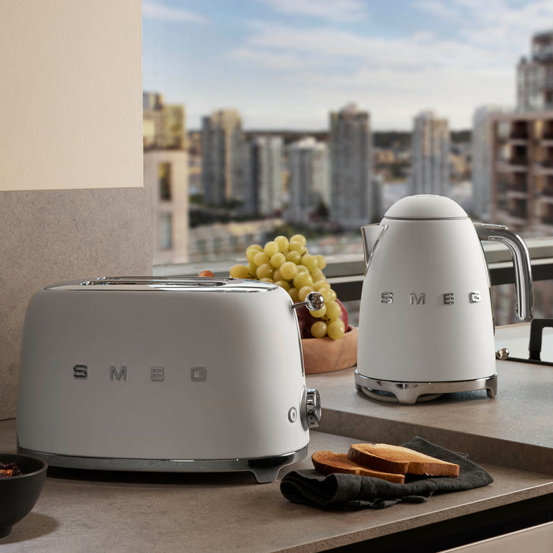 SMEG Fierbător, 1.7L