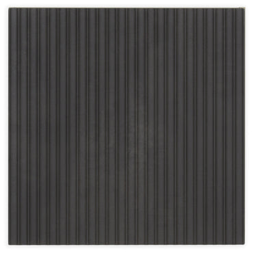 INFINITY Corp suspendat, 1 ușă