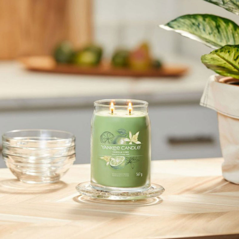 SIGNATURE Lumânare parfumată