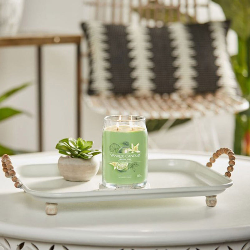 SIGNATURE Lumânare parfumată