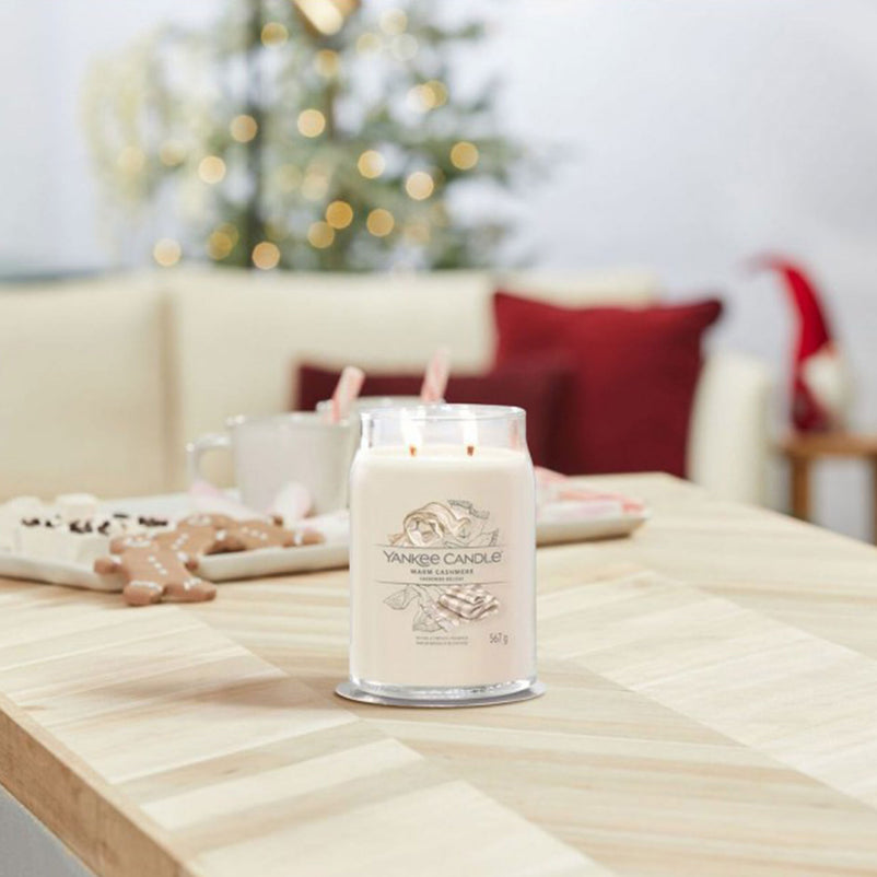 SIGNATURE Lumânare parfumată