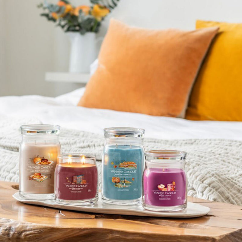 SIGNATURE Lumânare parfumată