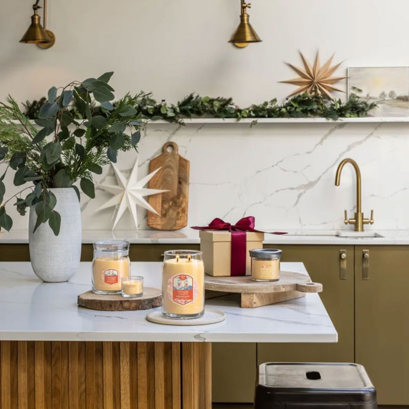 SIGNATURE Lumânare parfumată