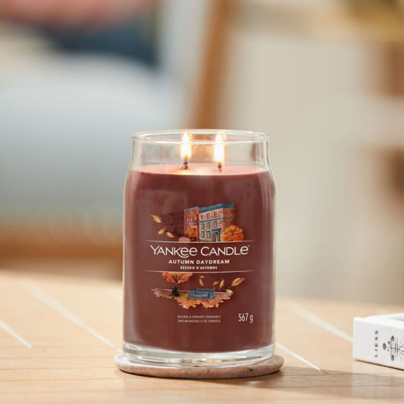 SIGNATURE Lumânare parfumată