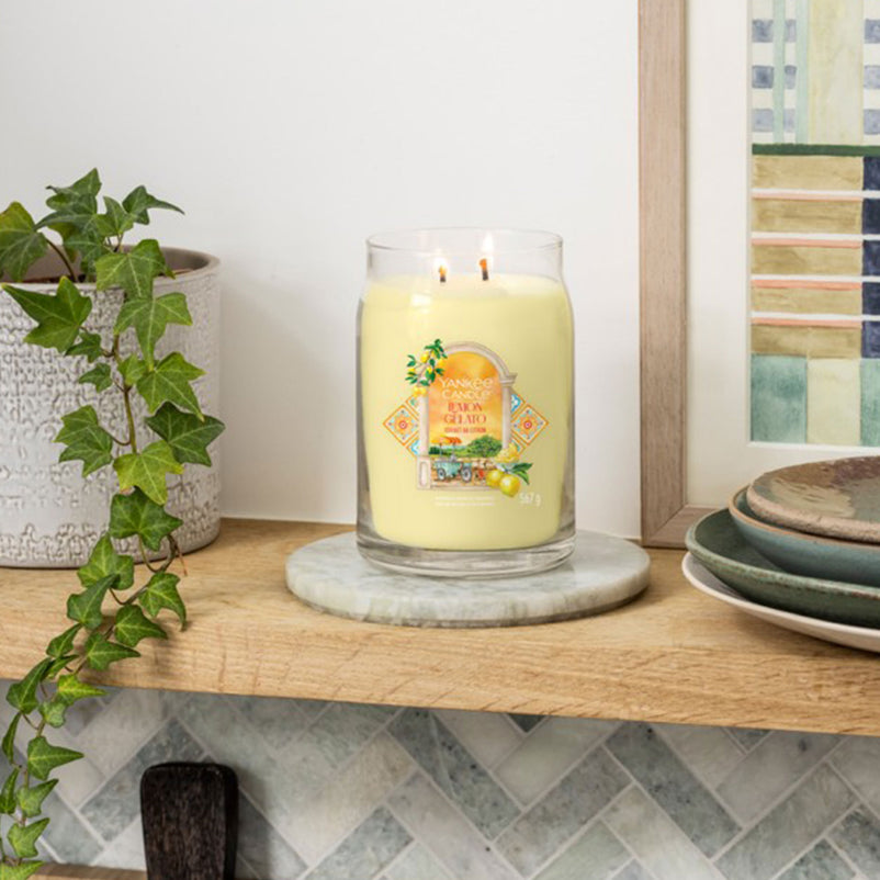 SIGNATURE Lumânare parfumată