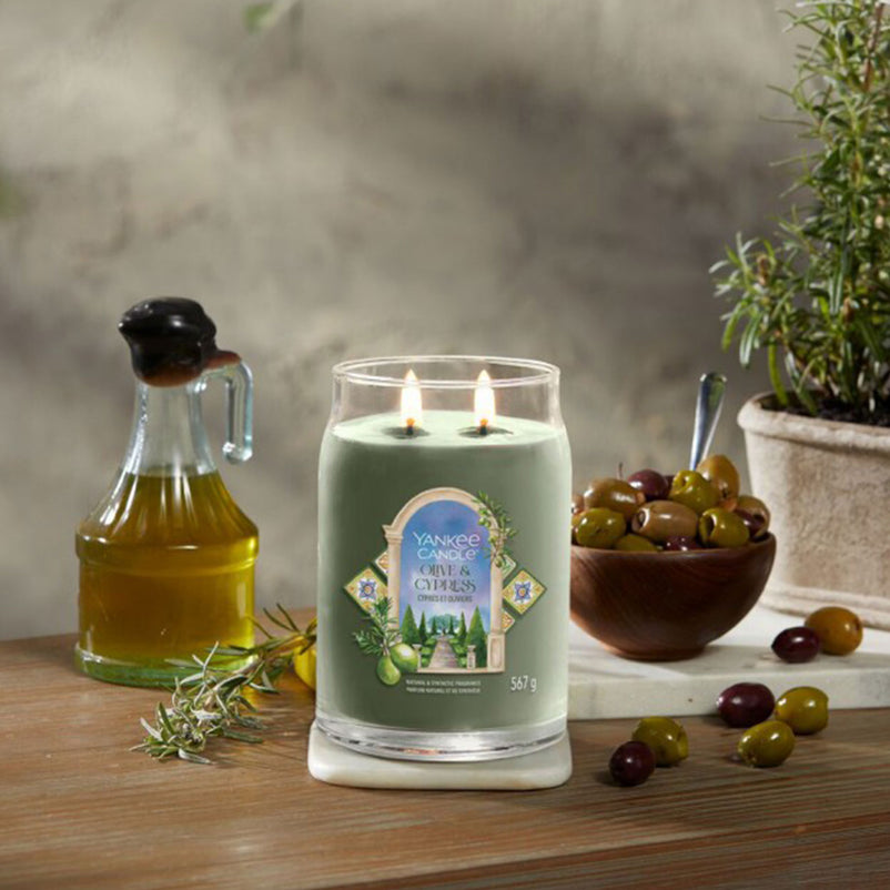 SIGNATURE Lumânare parfumată