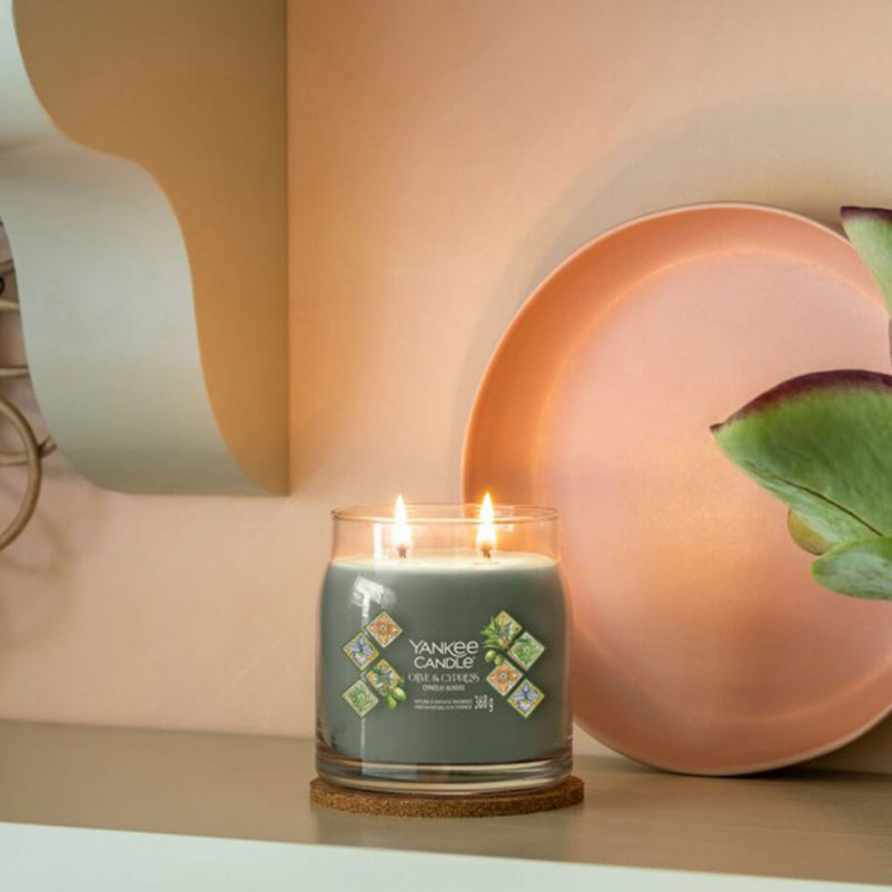 SIGNATURE Lumânare parfumată