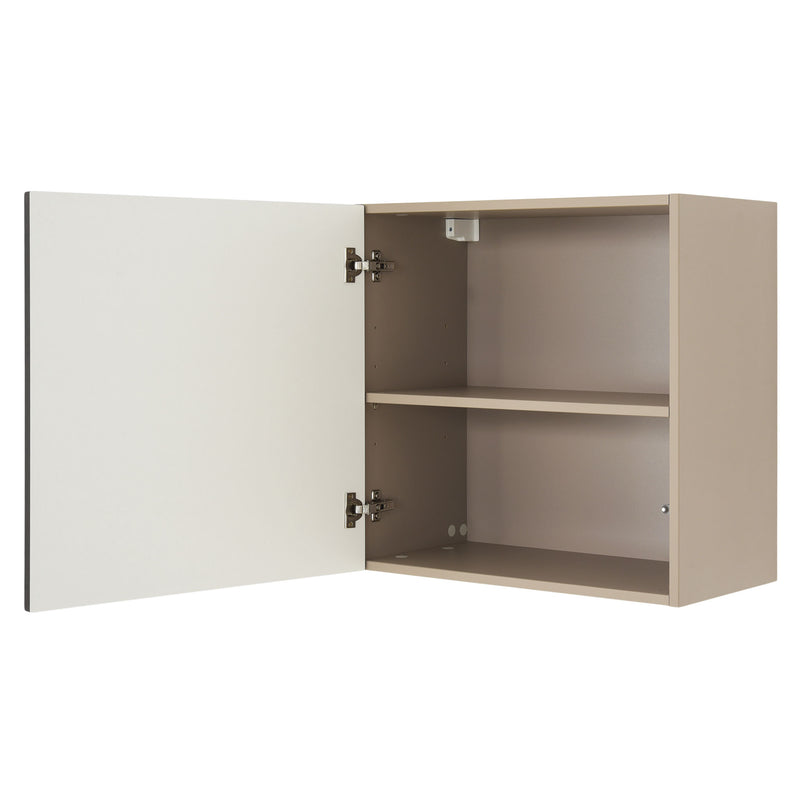 INFINITY Corp suspendat, 1 ușă