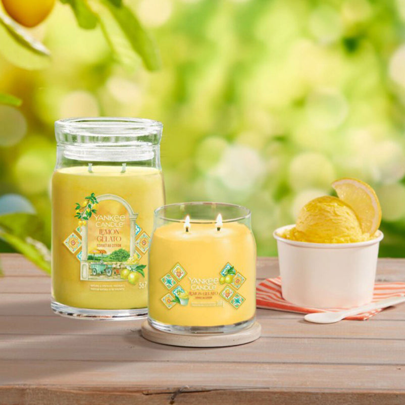 SIGNATURE Lumânare parfumată