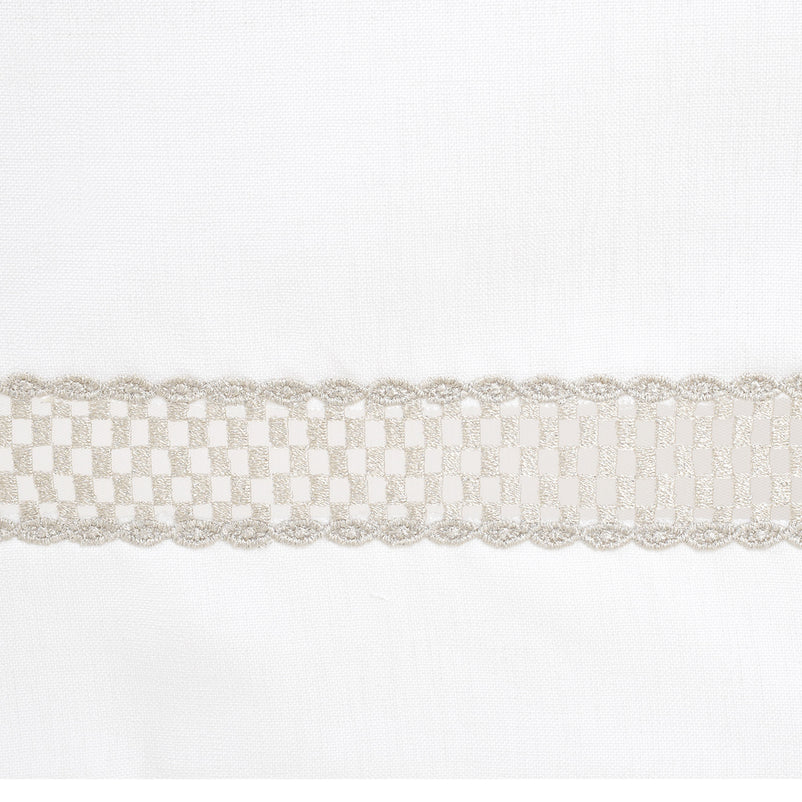 LUCY Față de masă