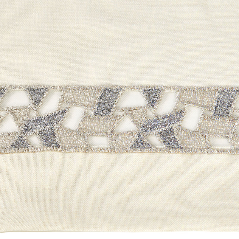 BUSE Față de masă