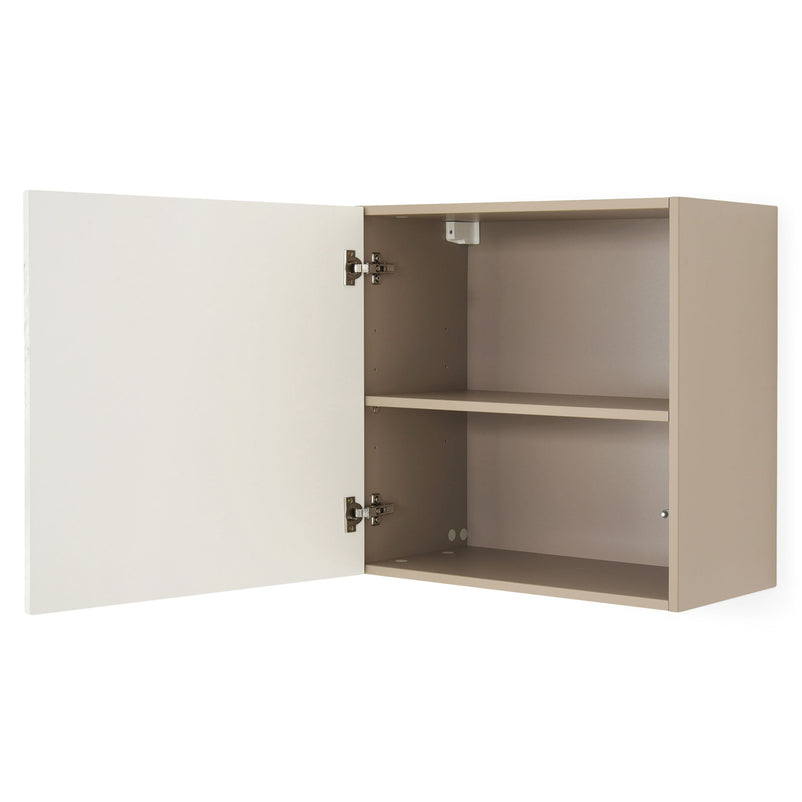 INFINITY Corp suspendat, 1 ușă