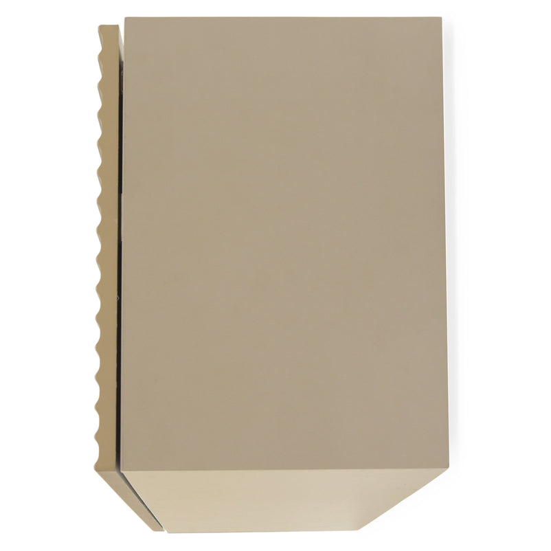 INFINITY Corp suspendat, 1 ușă