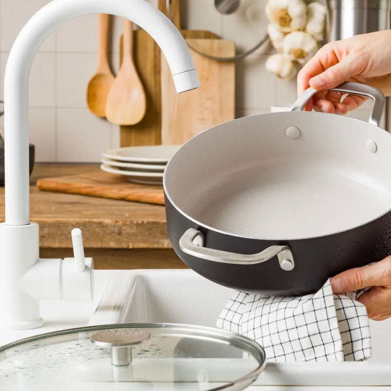 KITCHEN AID Cratiță cu capac, aluminiu, D.24cm
