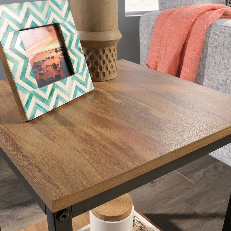 NORTH AVENUE Măsuță colț