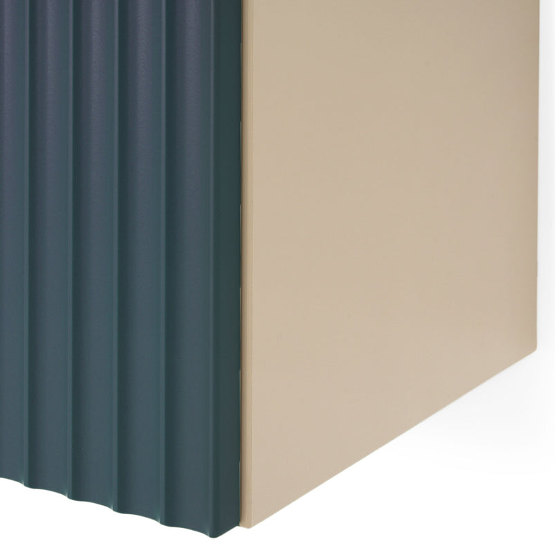 INFINITY Corp suspendat, 1 ușă