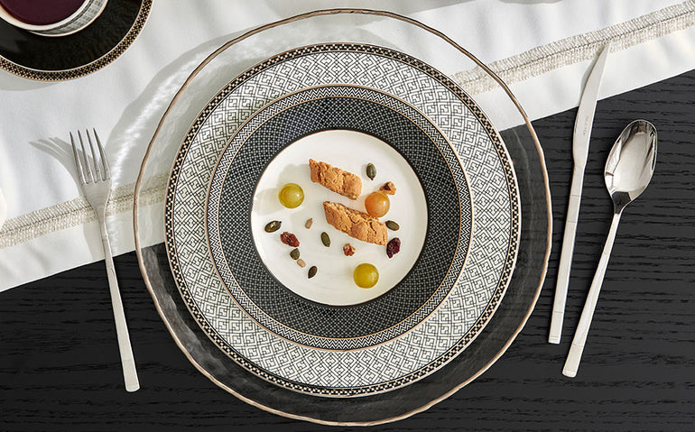 10% REDUCERE la achiziția unui pachet format din set de veselă și tacâmuri sau pahare de la Mobexpert 