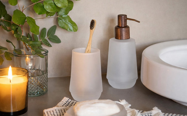 20% REDUCERE la o selecție de accesorii sanitare și textile pentru baie de la Mobexpert 