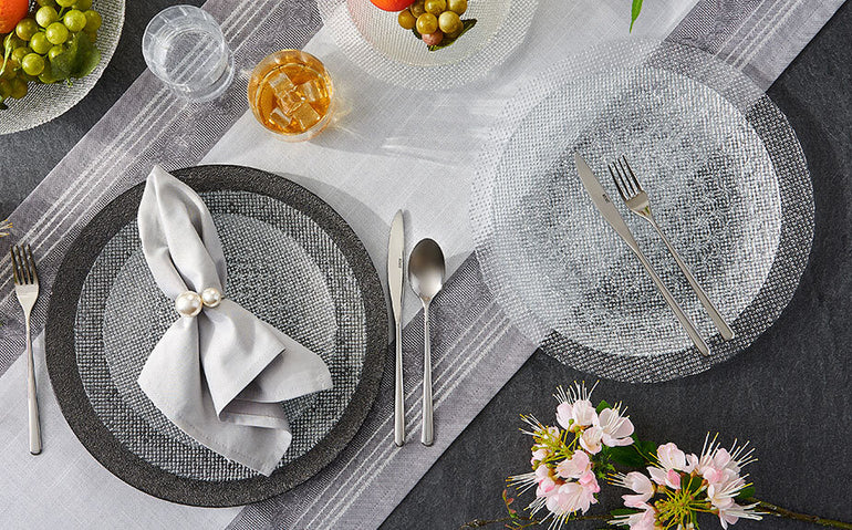 20% REDUCERE la o selecție de veselă, fețe de masă și tacâmuri de la Mobexpert 