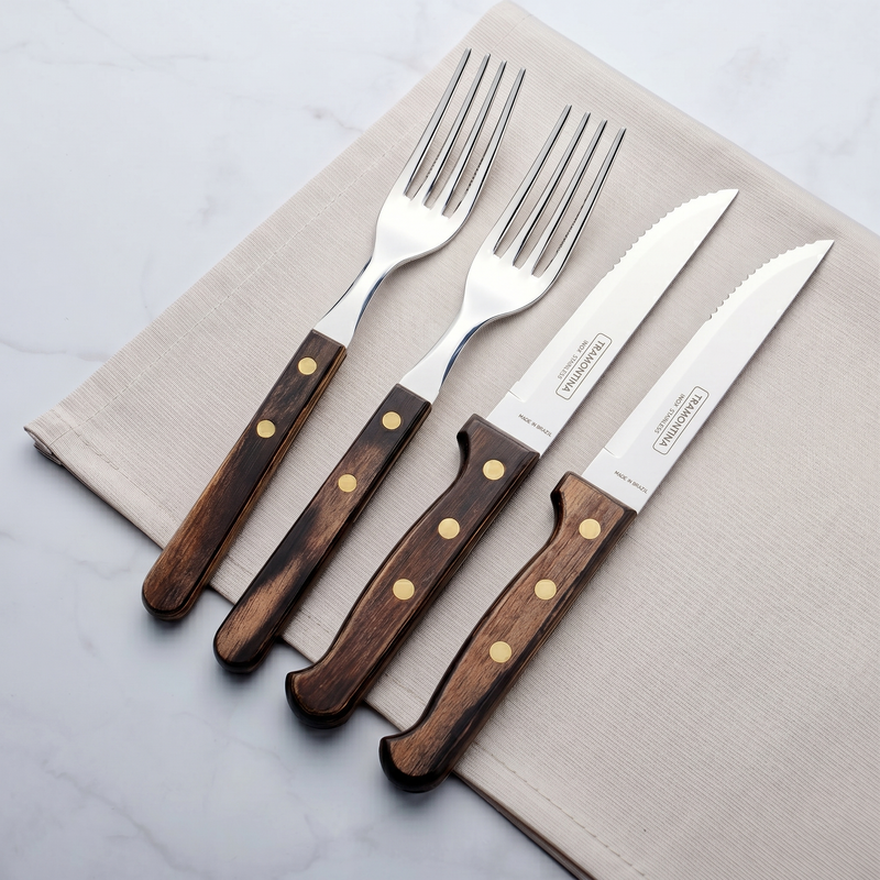 GAUCHO Set 4 piese, furculițe și cuțite pentru friptură