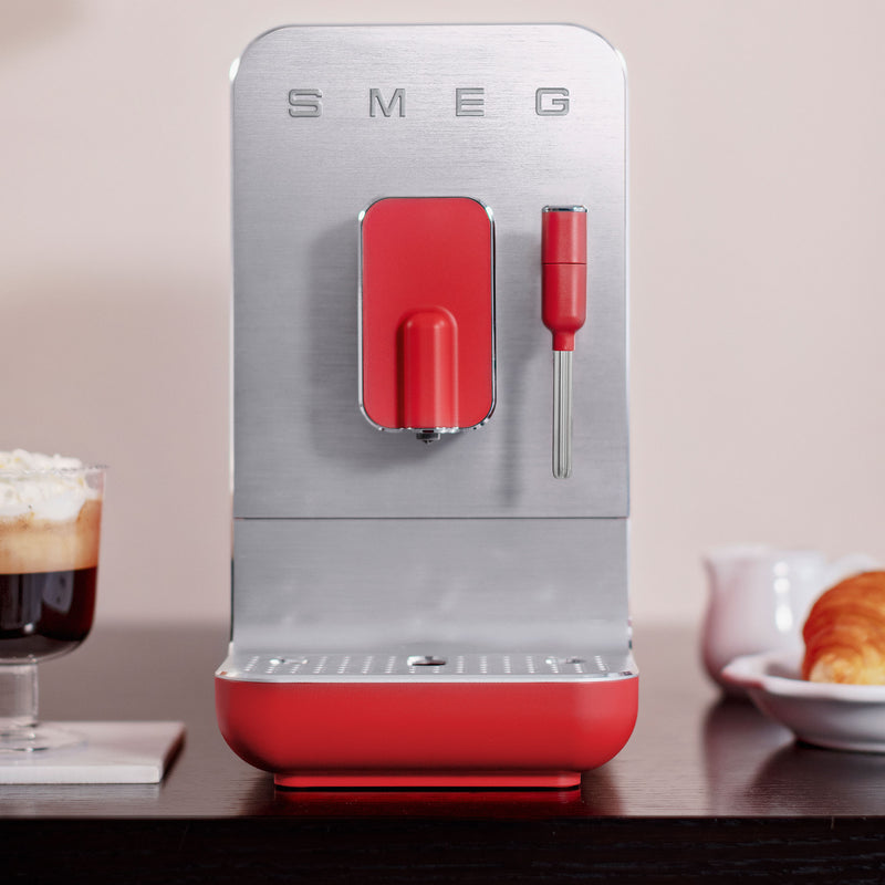 SMEG Espressor automat, 1.4L