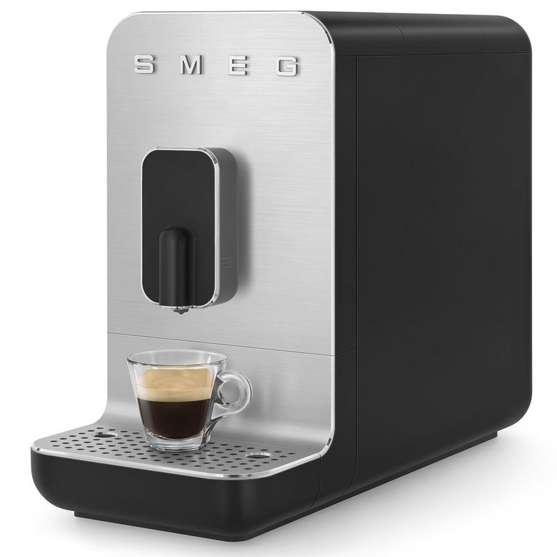 SMEG Espressor automat, 1.4L