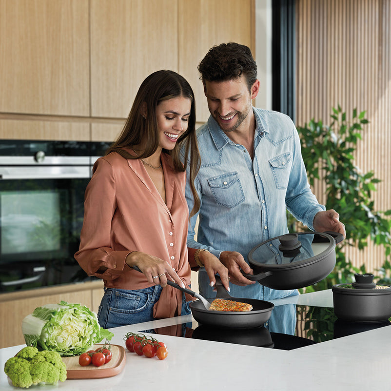 LEO Cratiță cu mâner și capac, aluminiu, D.18cm